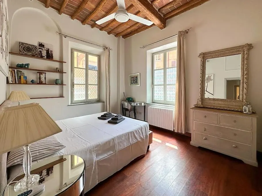 Apartment Lucca Centro Storico Appartamento Italy